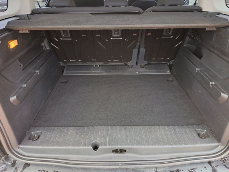 Photo 9 de l'offre de PEUGEOT RIFTER 1.5 HDI 130 BVM6 ALLURE GPS Attel. à 13950€ chez Mérignac auto