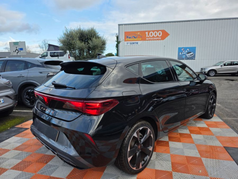 Photo 4 de l'offre de CUPRA LEON NEW IV 1.5 eTSI 150 DSG V GPS Camera JA18 SC Key Less à 30450€ chez Mérignac auto