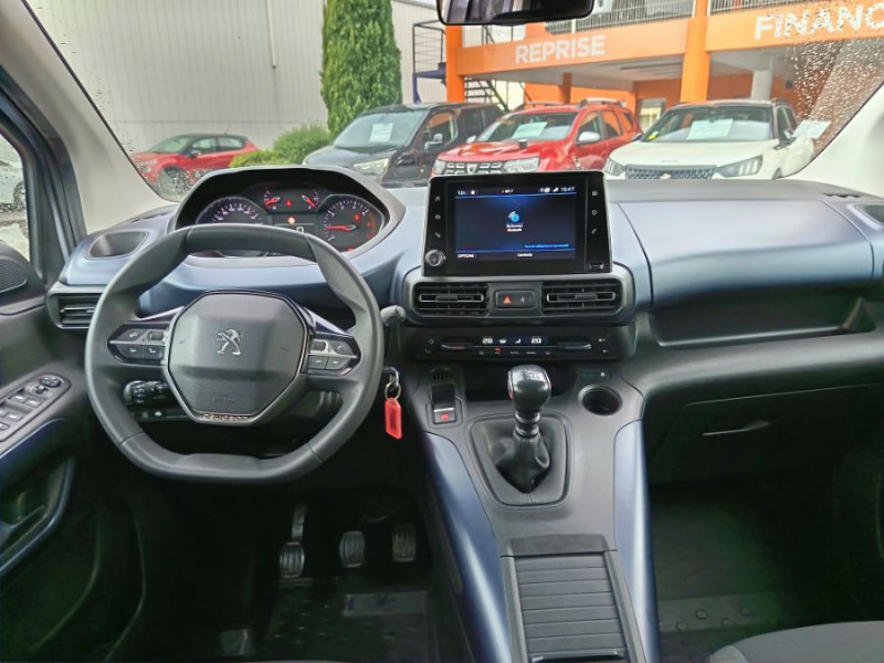 Photo 4 de l'offre de PEUGEOT RIFTER 1.5 HDI 130 BVM6 ALLURE GPS Attel. à 13950€ chez Mérignac auto