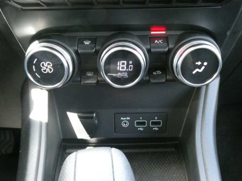 Photo 30 de l'offre de RENAULT CAPTUR II 1.3 TCe 130 EDC7 BUSINESS GPS Camera Radars Clim Auto à 17450€ chez Mérignac auto