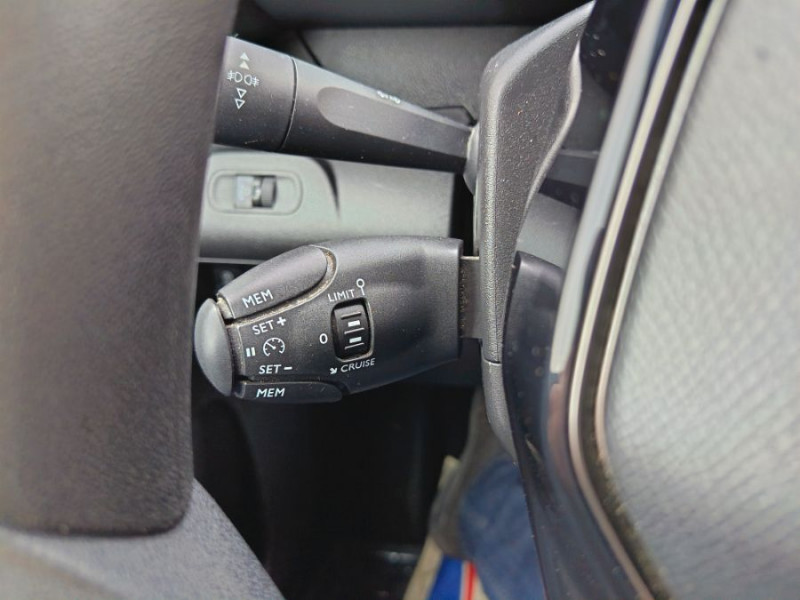 Photo 24 de l'offre de PEUGEOT RIFTER 1.5 HDI 130 BVM6 ALLURE GPS Attel. à 13950€ chez Mérignac auto