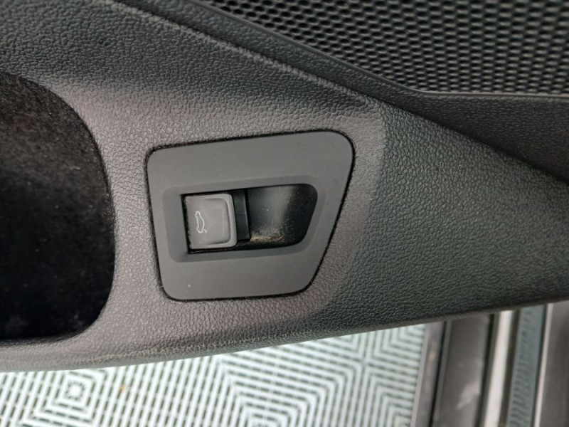 Photo 18 de l'offre de VOLKSWAGEN PASSAT SW VIII 1.6 TDI 120 DSG7 STYLE BUSINESS GPS Radars ACC Hayon EL. 1ère Main à 22890€ chez Mérignac auto