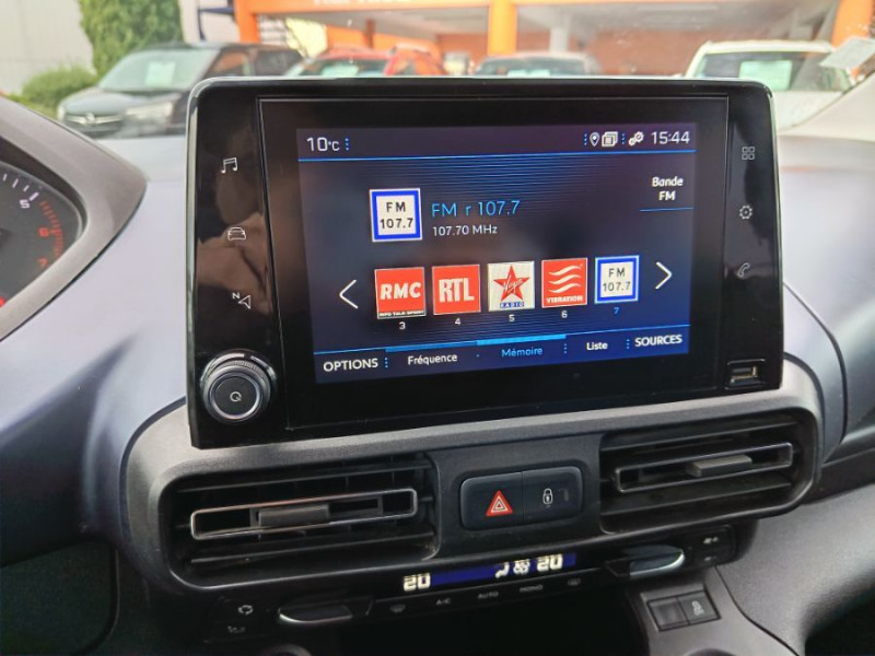 Photo 17 de l'offre de PEUGEOT RIFTER 1.5 HDI 130 BVM6 ALLURE GPS Attel. à 13950€ chez Mérignac auto