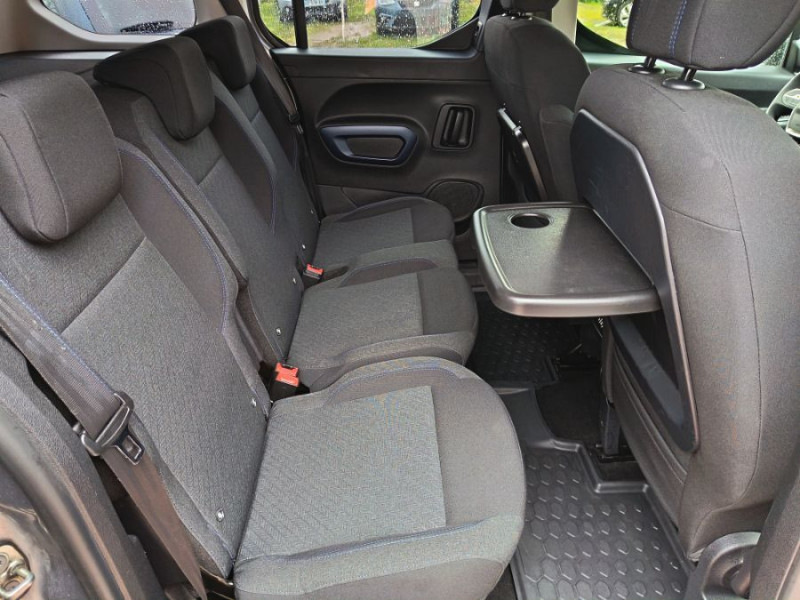 Photo 6 de l'offre de PEUGEOT RIFTER 1.5 HDI 130 BVM6 ALLURE GPS Attel. à 13950€ chez Mérignac auto