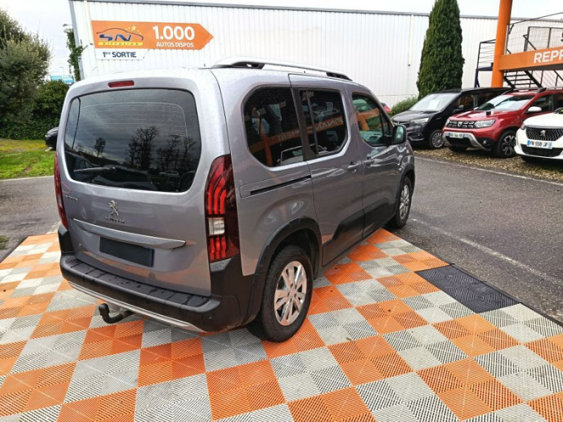 Photo 3 de l'offre de PEUGEOT RIFTER 1.5 HDI 130 BVM6 ALLURE GPS Attel. à 13950€ chez Mérignac auto
