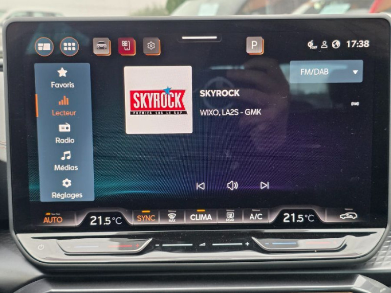 Photo 26 de l'offre de CUPRA LEON NEW IV 1.5 eTSI 150 DSG V GPS Camera JA18 SC Key Less à 30450€ chez Mérignac auto
