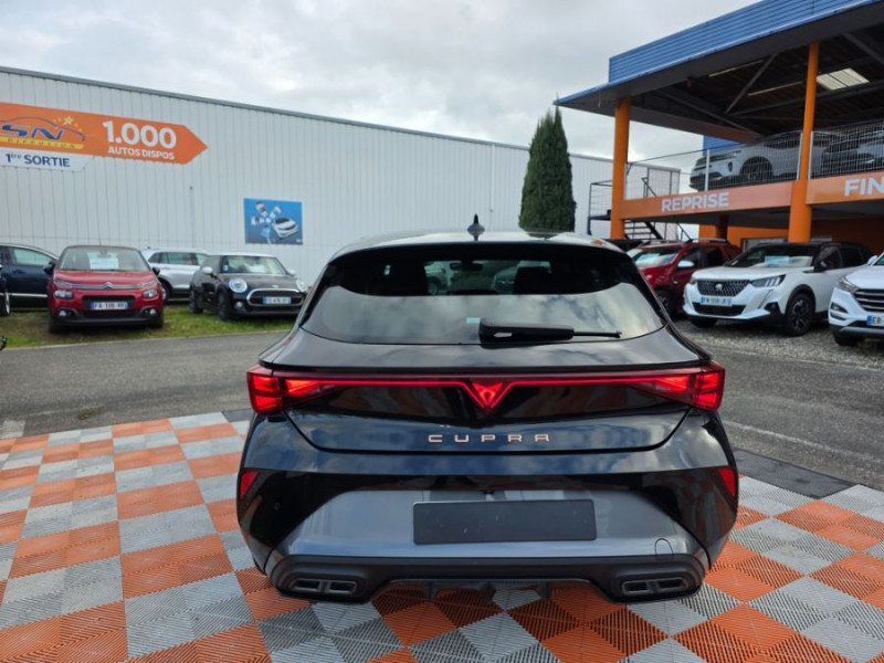 Photo 9 de l'offre de CUPRA LEON NEW IV 1.5 eTSI 150 DSG V GPS Camera JA18 SC Key Less à 30450€ chez Mérignac auto