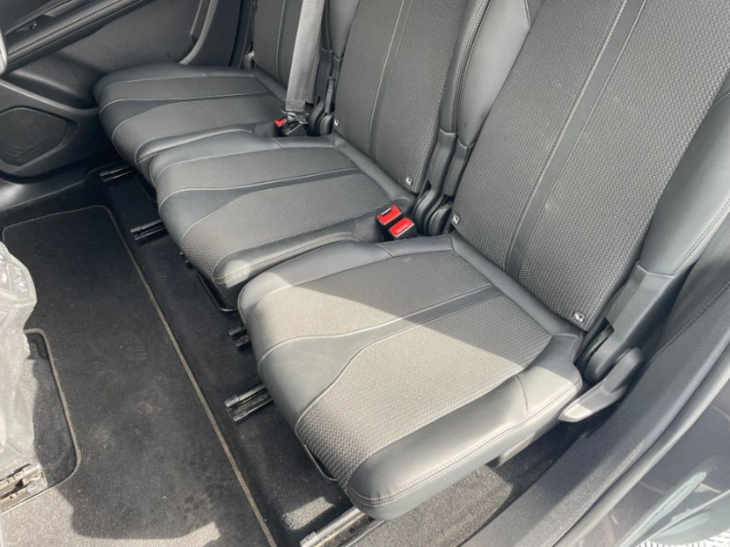 Photo 28 de l'offre de PEUGEOT 5008 II 1.5 BlueHDi 130 EAT8 GT TOE Camera 360° 7PL à 27950€ chez Mérignac auto