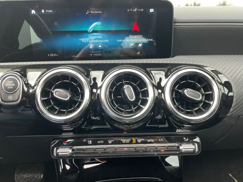 Photo 14 de l'offre de MERCEDES-BENZ CLASSE A IV 180 D 7G-DCT BUSINESS SOLUTION Toit Ouvrant Grand GPS SC 1ère Main à 25950€ chez Mérignac auto