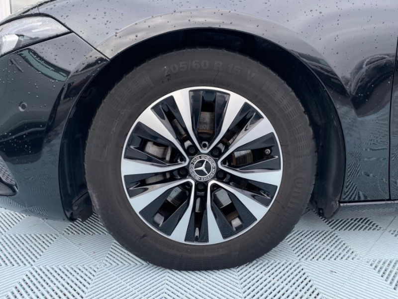 Photo 27 de l'offre de MERCEDES-BENZ CLASSE A IV 180 D 7G-DCT BUSINESS SOLUTION Toit Ouvrant Grand GPS SC 1ère Main à 25950€ chez Mérignac auto