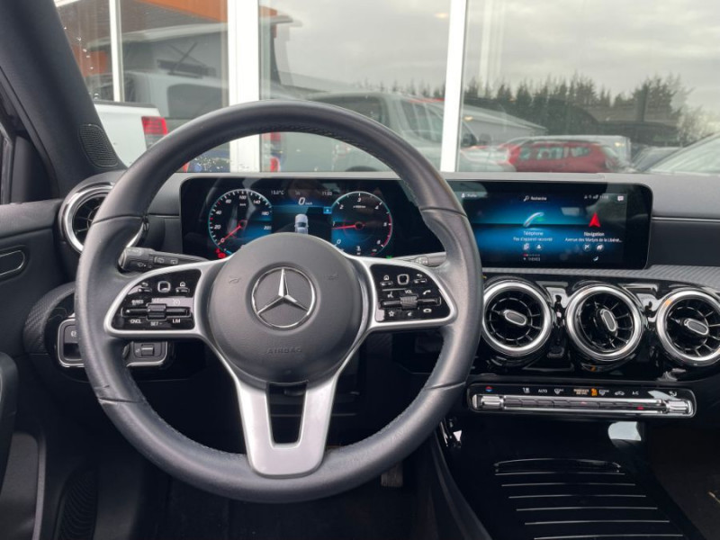 Photo 4 de l'offre de MERCEDES-BENZ CLASSE A IV 180 D 7G-DCT BUSINESS SOLUTION Toit Ouvrant Grand GPS SC 1ère Main à 25950€ chez Mérignac auto