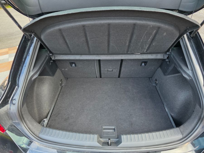 Photo 7 de l'offre de CUPRA LEON NEW IV 1.5 eTSI 150 DSG V GPS Camera JA18 SC Key Less à 30450€ chez Mérignac auto