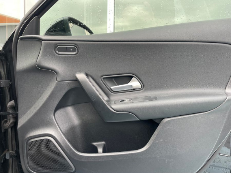 Photo 26 de l'offre de MERCEDES-BENZ CLASSE A IV 180 D 7G-DCT BUSINESS SOLUTION Toit Ouvrant Grand GPS SC 1ère Main à 25950€ chez Mérignac auto