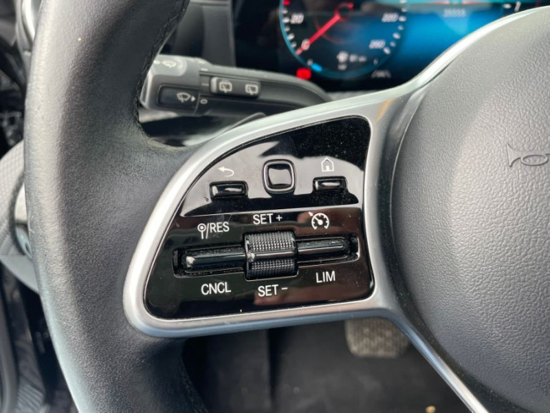 Photo 22 de l'offre de MERCEDES-BENZ CLASSE A IV 180 D 7G-DCT BUSINESS SOLUTION Toit Ouvrant Grand GPS SC 1ère Main à 25950€ chez Mérignac auto