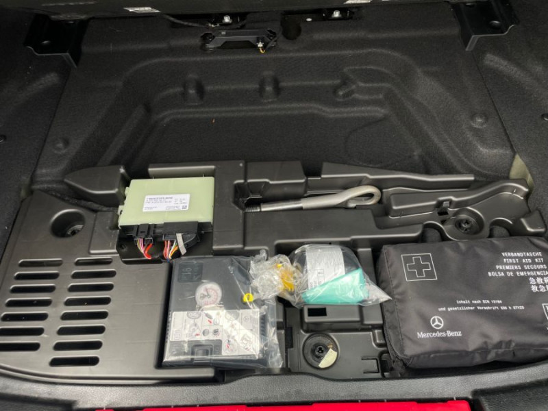 Photo 31 de l'offre de MERCEDES-BENZ CLASSE A IV 180 D 7G-DCT BUSINESS SOLUTION Toit Ouvrant Grand GPS SC 1ère Main à 25950€ chez Mérignac auto