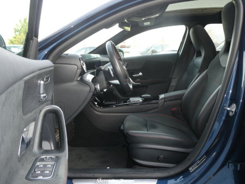 Photo 18 de l'offre de MERCEDES-BENZ CLASSE A IV 200D 150 8G-DCT 4MATIC AMG LINE Pack Premium Plus TOE 1ère Main à 32450€ chez Mérignac auto