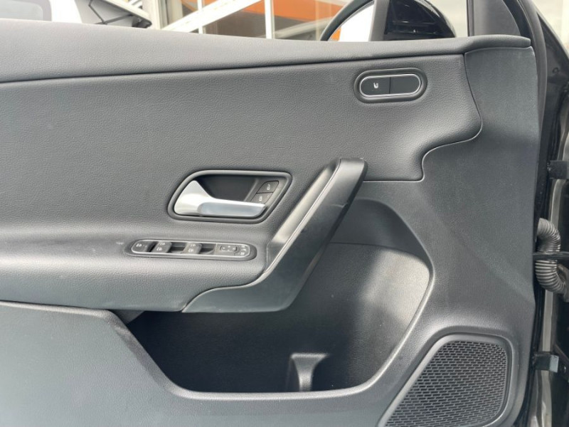 Photo 20 de l'offre de MERCEDES-BENZ CLASSE A IV 180 D 7G-DCT BUSINESS SOLUTION Toit Ouvrant Grand GPS SC 1ère Main à 25950€ chez Mérignac auto