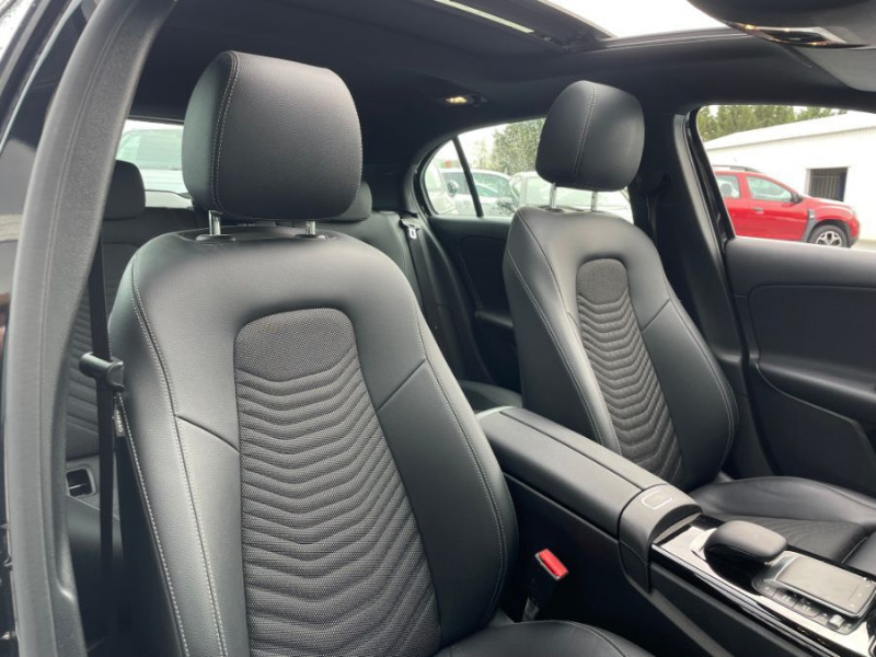 Photo 15 de l'offre de MERCEDES-BENZ CLASSE A IV 180 D 7G-DCT BUSINESS SOLUTION Toit Ouvrant Grand GPS SC 1ère Main à 25950€ chez Mérignac auto