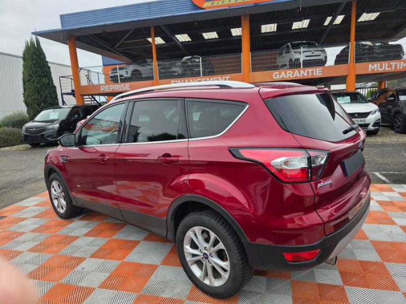 Photo 3 de l'offre de FORD KUGA 2.0 TDCi 180 BVA Powershift 4X4 TITANIUM 4WD Hayon EL. à 18900€ chez Mérignac auto
