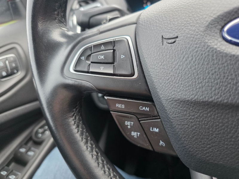 Photo 27 de l'offre de FORD KUGA 2.0 TDCi 180 BVA Powershift 4X4 TITANIUM 4WD Hayon EL. à 18900€ chez Mérignac auto