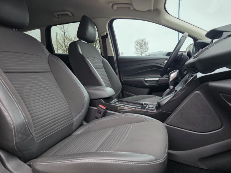 Photo 5 de l'offre de FORD KUGA 2.0 TDCi 180 BVA Powershift 4X4 TITANIUM 4WD Hayon EL. à 18900€ chez Mérignac auto