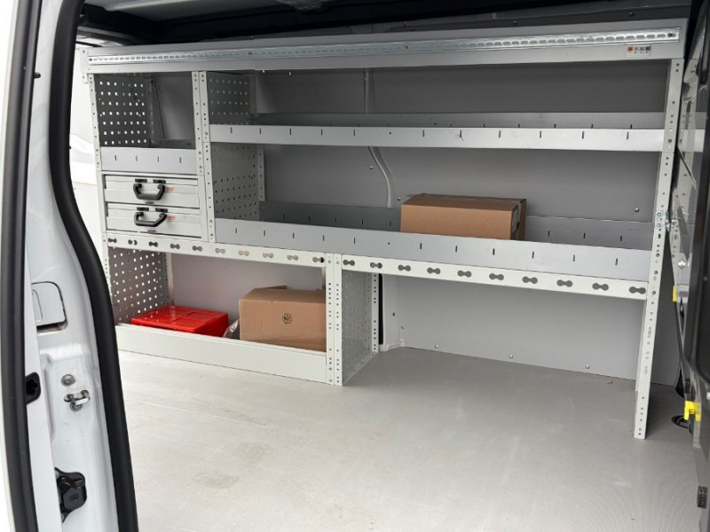 Photo 6 de l'offre de PEUGEOT EXPERT FOURGON 2.0 BlueHDi 145 EAT8 ASPHALT GPS Attel. Galerie 1ère Main 24390.H.T à 24390€ chez Mérignac auto