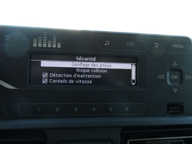 Photo 24 de l'offre de PEUGEOT RIFTER XL LONG 1.5 BlueHDi 100 ACTIVE 5PL Radars à 19950€ chez Mérignac auto