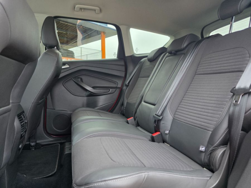 Photo 19 de l'offre de FORD KUGA 2.0 TDCi 180 BVA Powershift 4X4 TITANIUM 4WD Hayon EL. à 18900€ chez Mérignac auto