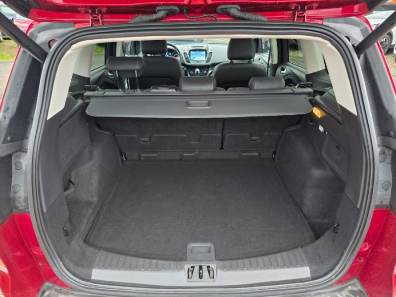 Photo 16 de l'offre de FORD KUGA 2.0 TDCi 180 BVA Powershift 4X4 TITANIUM 4WD Hayon EL. à 18900€ chez Mérignac auto