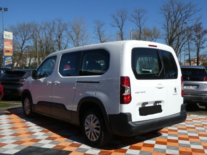 Photo 10 de l'offre de PEUGEOT RIFTER XL LONG 1.5 BlueHDi 100 ACTIVE 5PL Radars à 19950€ chez Mérignac auto
