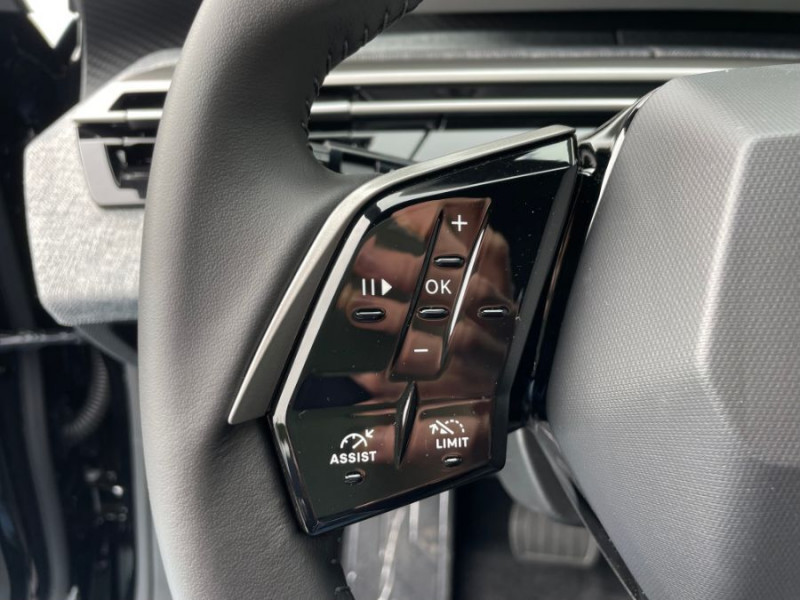 Photo 16 de l'offre de PEUGEOT 3008 HYBRID 145 e-DCS6 ALLURE CarPlay à 30450€ chez Mérignac auto