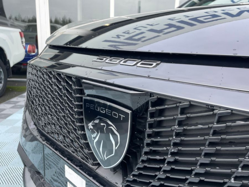 Photo 21 de l'offre de PEUGEOT 3008 HYBRID 145 e-DCS6 ALLURE CarPlay à 30450€ chez Mérignac auto