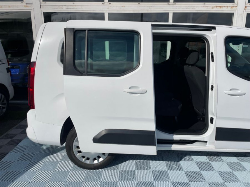 Photo 11 de l'offre de OPEL COMBO LIFE XL LONG 1.2 Turbo 110 BVM6 L2H1 ENJOY GPS Radar 7PL à 19900€ chez Mérignac auto