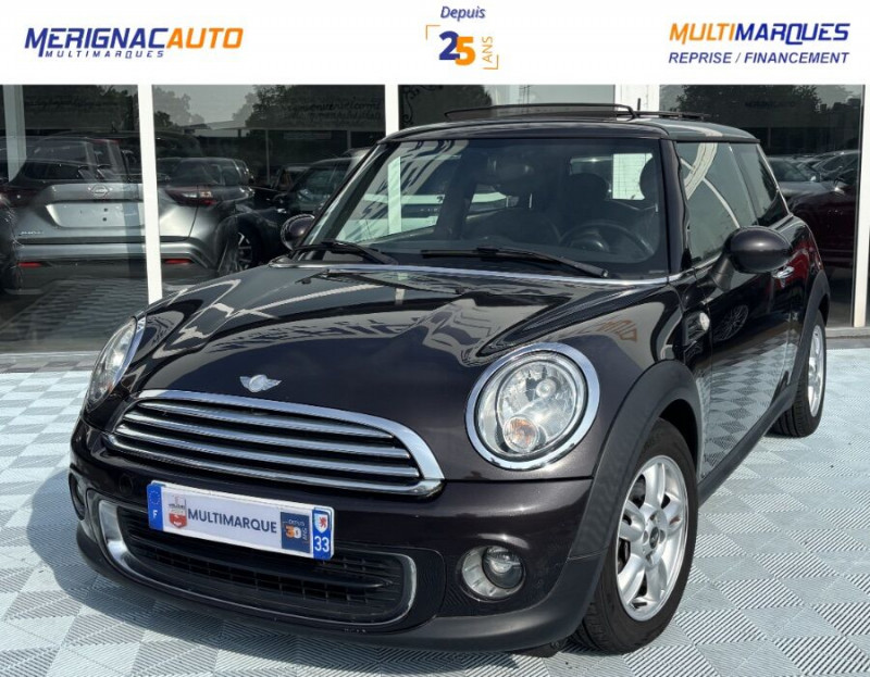 Photo 1 de l'offre de MINI MINI III ONE 1.6 98 BVA 3P CUIR TOIT Ouvrant Radars à 10890€ chez Mérignac auto