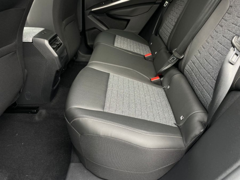 Photo 26 de l'offre de PEUGEOT 3008 HYBRID 145 e-DCS6 ALLURE CarPlay à 30450€ chez Mérignac auto