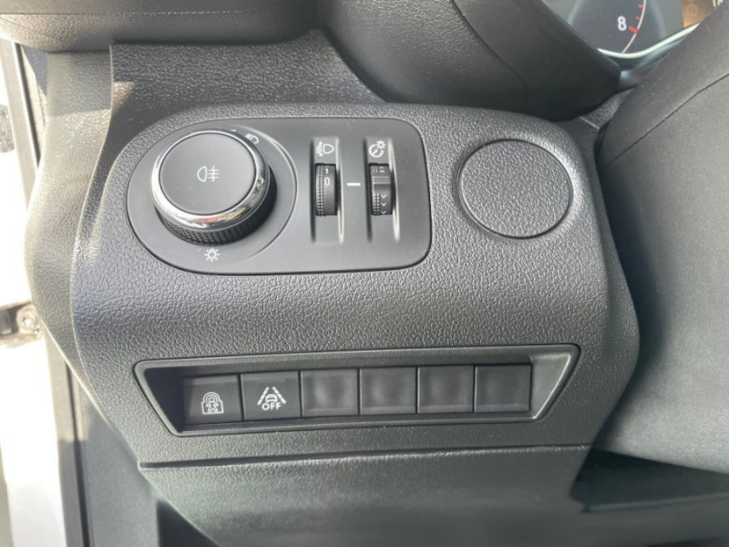 Photo 16 de l'offre de OPEL COMBO LIFE XL LONG 1.2 Turbo 110 BVM6 L2H1 ENJOY GPS Radar 7PL à 19900€ chez Mérignac auto