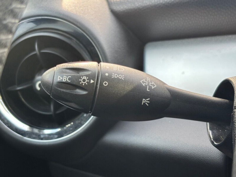 Photo 17 de l'offre de MINI MINI III ONE 1.6 98 BVA 3P CUIR TOIT Ouvrant Radars à 10890€ chez Mérignac auto