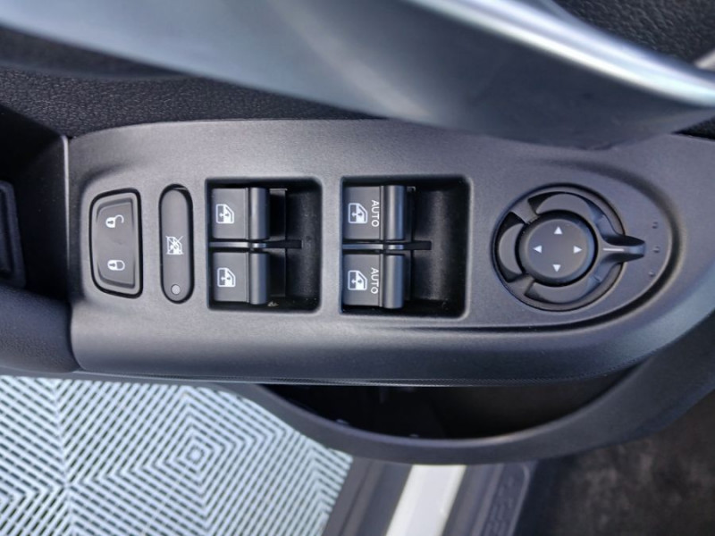 Photo 18 de l'offre de FIAT 500 X 1.5 FIREFLY 130 HYBRID DCT7 CarPlay Camera Radars JA17 à 19450€ chez Mérignac auto