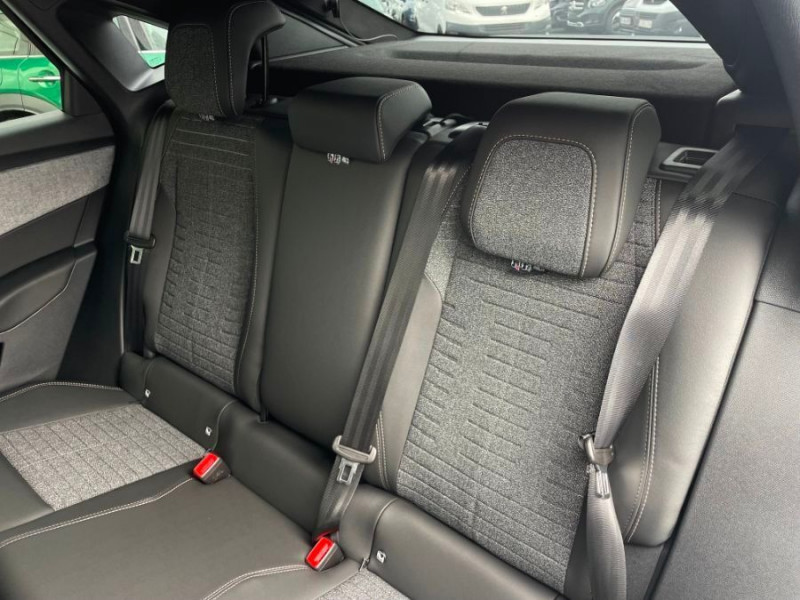 Photo 27 de l'offre de PEUGEOT 3008 HYBRID 145 e-DCS6 ALLURE CarPlay à 30450€ chez Mérignac auto