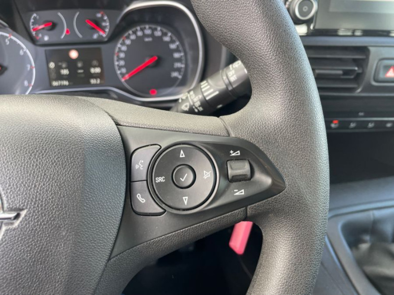 Photo 19 de l'offre de OPEL COMBO LIFE XL LONG 1.2 Turbo 110 BVM6 L2H1 ENJOY GPS Radar 7PL à 19900€ chez Mérignac auto