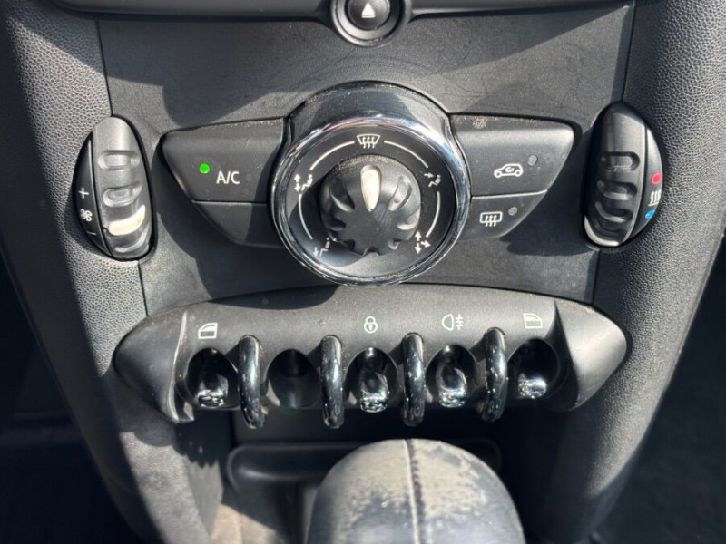 Photo 20 de l'offre de MINI MINI III ONE 1.6 98 BVA 3P CUIR TOIT Ouvrant Radars à 10890€ chez Mérignac auto