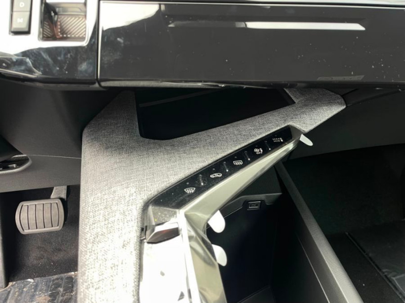 Photo 26 de l'offre de PEUGEOT 3008 HYBRID 145 e-DCS6 ALLURE CarPlay à 30450€ chez Mérignac auto