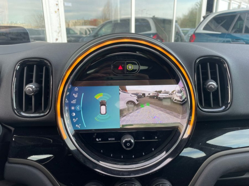 Photo 10 de l'offre de MINI COUNTRYMAN New (F60) HYBRID ELECT. ALL4 220cv BVA6 COOPER SE PREMIUM PLUS TOIT Ouvrant Options... à 31990€ chez Mérignac auto