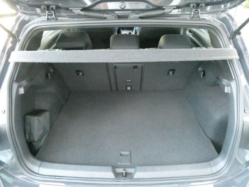 Photo 19 de l'offre de VOLKSWAGEN GOLF VIII 1.4 HYBRID 245 GTE GPS Cockpit ACC SC LED+ Privacy Glass 1ère Main à 27890€ chez Mérignac auto