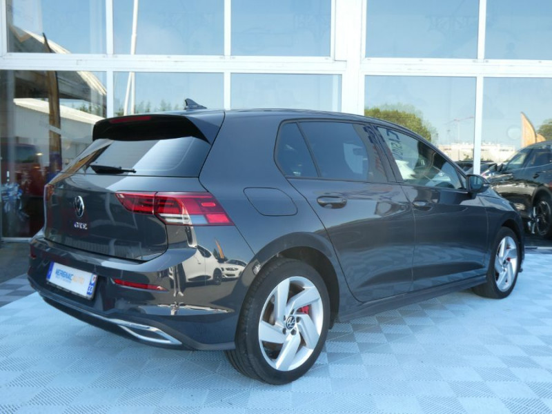 Photo 3 de l'offre de VOLKSWAGEN GOLF VIII 1.4 HYBRID 245 GTE GPS Cockpit ACC SC LED+ Privacy Glass 1ère Main à 27890€ chez Mérignac auto