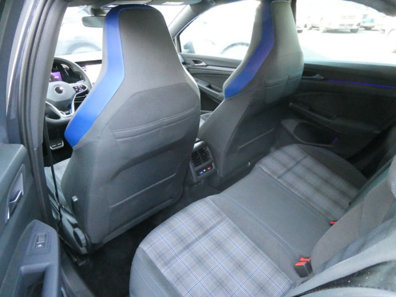 Photo 16 de l'offre de VOLKSWAGEN GOLF VIII 1.4 HYBRID 245 GTE GPS Cockpit ACC SC LED+ Privacy Glass 1ère Main à 27890€ chez Mérignac auto