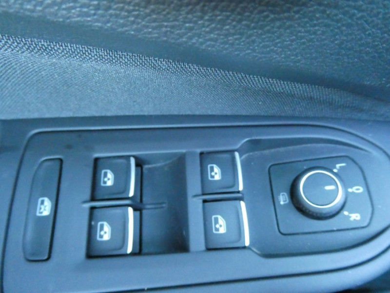 Photo 37 de l'offre de VOLKSWAGEN GOLF VIII 1.4 HYBRID 245 GTE GPS Cockpit ACC SC LED+ Privacy Glass 1ère Main à 27890€ chez Mérignac auto