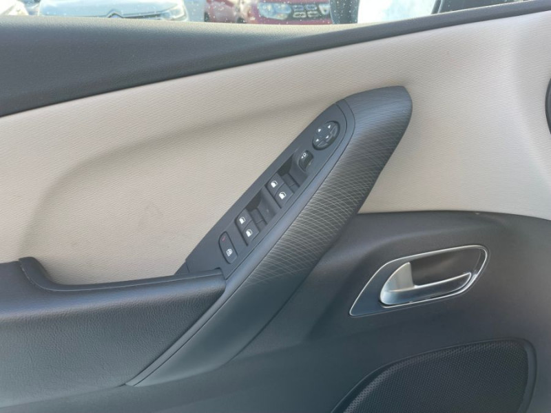 Photo 30 de l'offre de CITROEN GRAND C4 SPACETOURER 1.5 BlueHDi 130 EAT8 SHINE CUIR SEM 360° Hayon EL. 7PL 1ère Main à 24500€ chez Mérignac auto