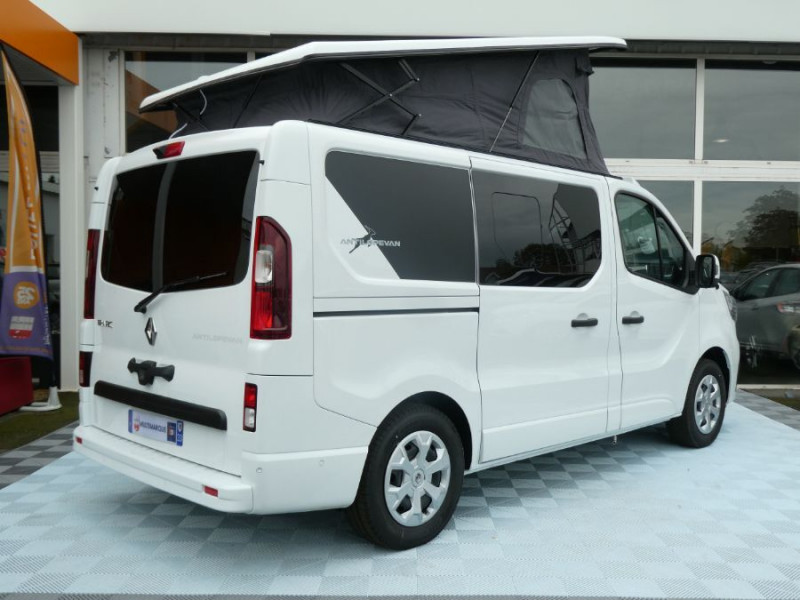 Photo 2 de l'offre de RENAULT TRAFIC VAN ANTILOPE VAN Aménagé FLEX 5 Millénium 2.0 DCi 150 BVM6 L1 5PL Attel+Pte Vélo à 59900€ chez Mérignac auto