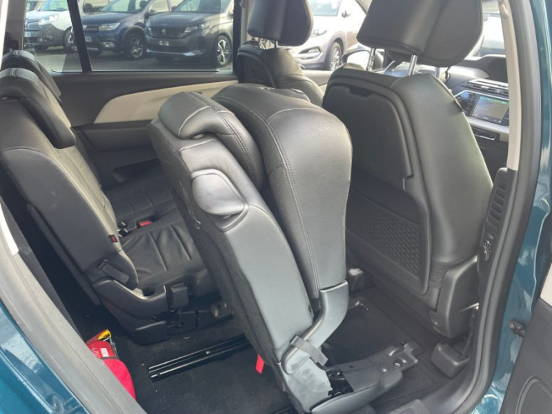Photo 23 de l'offre de CITROEN GRAND C4 SPACETOURER 1.5 BlueHDi 130 EAT8 SHINE CUIR SEM 360° Hayon EL. 7PL 1ère Main à 24500€ chez Mérignac auto